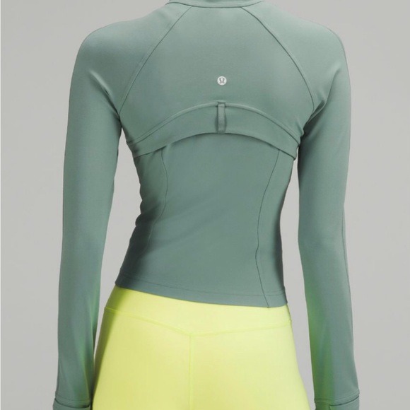 Lulu cropped Nulu define NWOT ~ silver blue - Picture 9 of 10